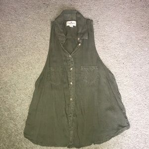 American Eagle sleeve-less dress shirt.